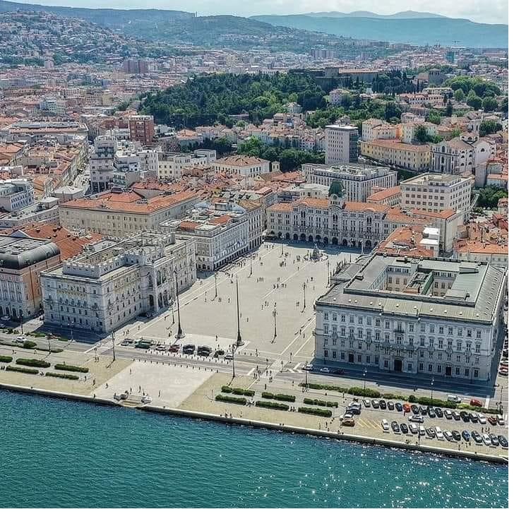 Piazza Unità d'Italia dall'alto